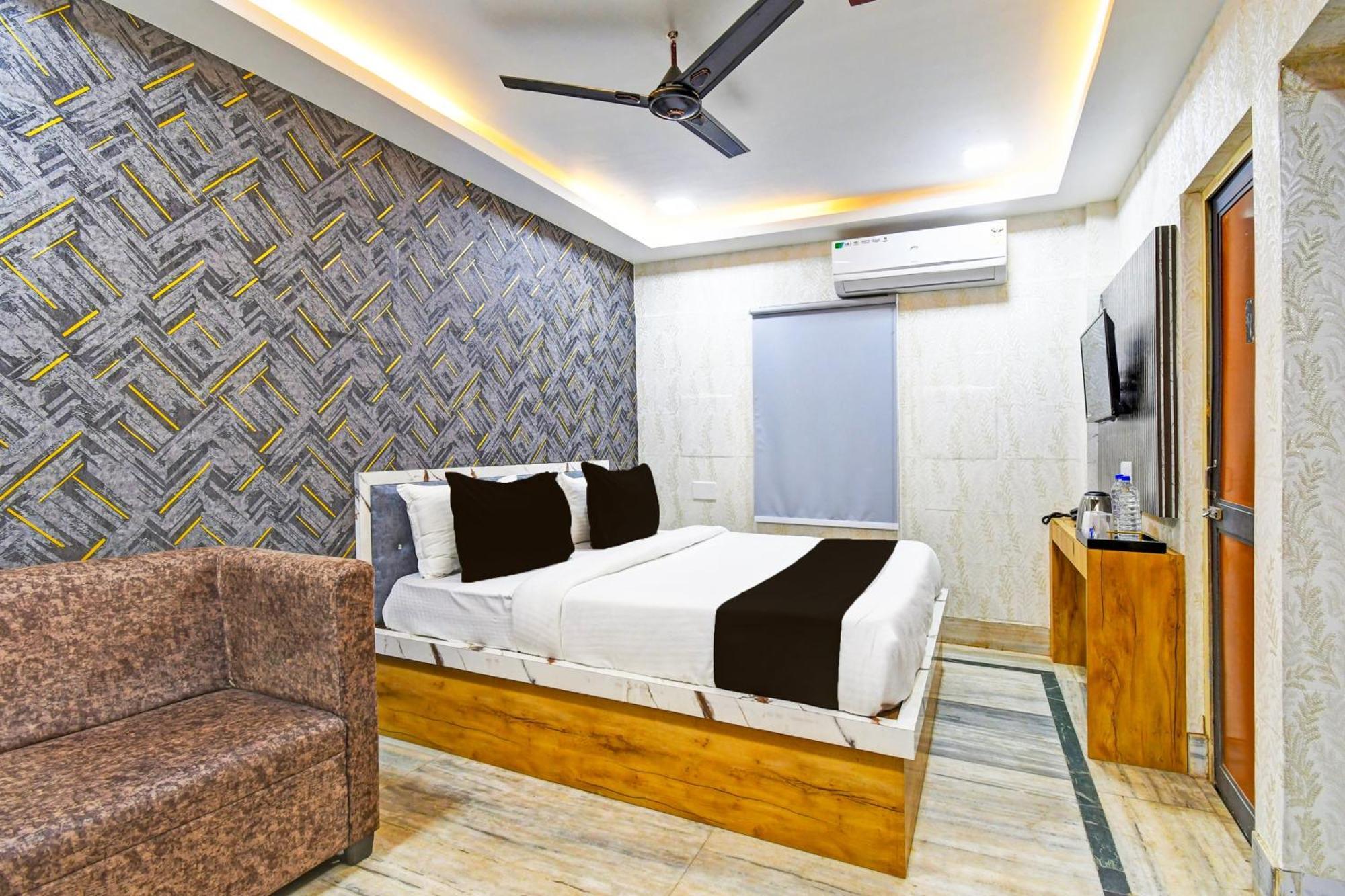 Hotel O Maa Bhubaneswari Hotel Екстер'єр фото