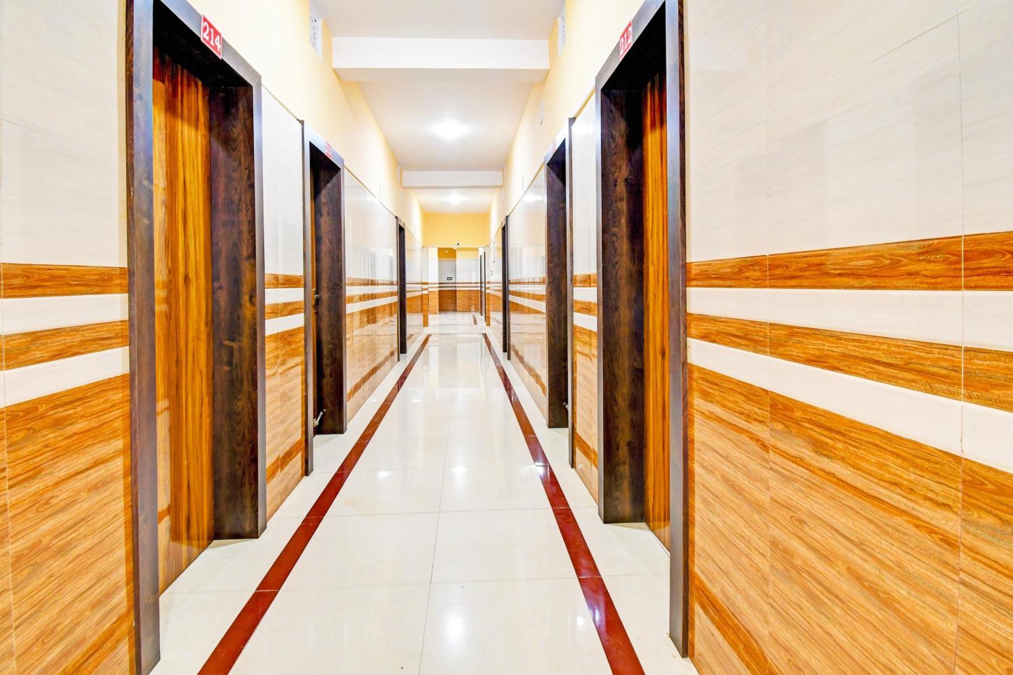 Hotel O Maa Bhubaneswari Hotel Екстер'єр фото
